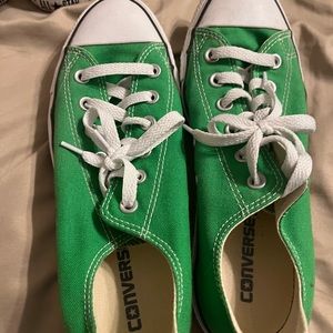 Size 9 Converse gently-used green low tops